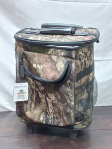 lot 54 image: Uline Mossy Oak Rolling Cooler