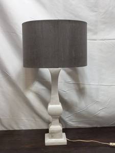 lot 90 image: Vintage Alabaster Stone Table Lamp