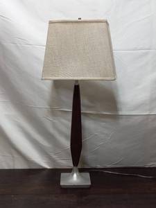 lot 91 image: MCM Style Table Lamp