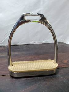 lot 98 image: Imperial Stirrup