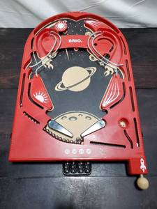 lot 118 image: Tabletop Pinball Game