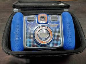 lot 120 image: Vtech Kidizoom Camera