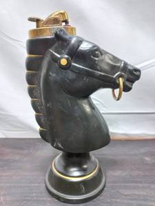 lot 154 image: Vintage Horse Head Zippo Style Lighter