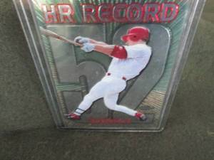lot 9 image: 1999 Topps HR Record Mark McGwire #...