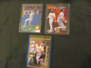 lot 37 image: 3 Assorted Mark McGwire Cards...