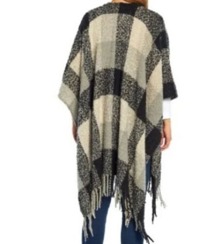 lot 156 image: Brand New Woolrich Womens Ultra Soft & Cozy Blanket Wrap (Amelia, OSFM)