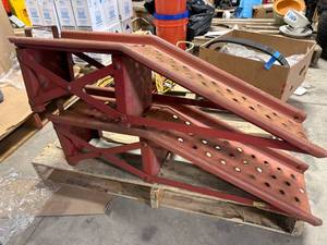 lot 16 image: Lot of 2 Vehicle Car Ramps