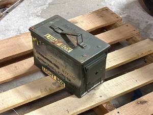 lot 34 image: Genuine Military .50 ca Ammo Can