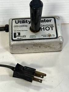 lot 36 image: Phillips Utility Heater Heat Magnet