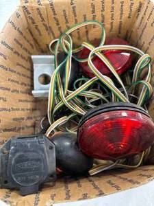 lot 40 image: Trailer Wiring & Lights Lot