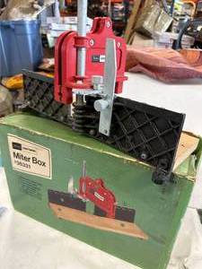lot 42 image: Vintage Craftsman Miter Box