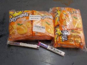 lot 34 image: Maynard Fuzzy Peach and Mentos...