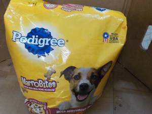lot 50 image: 36 lb. Bag Pedigree Maccro Bites- r...