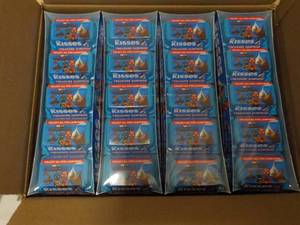 lot 228 image: 2 - 60 Ct Cases Hersheys Kisses Tr...