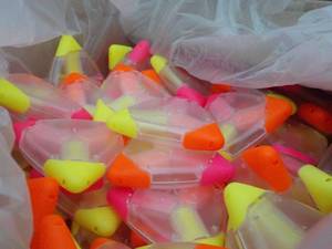 lot 274 image: Case of 300 Triangular Highlighters...