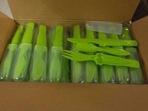 lot 306 image: Case of 50 Lime Green Plastic Cutle...
