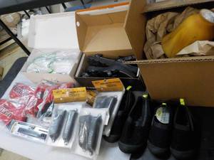 lot 326 image: Unclaimed Items...