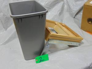Rev-A-Shelf Top Mount Single Bin Trash Can - Natural Unused   4WCTM-1816DM-1 4WCTM