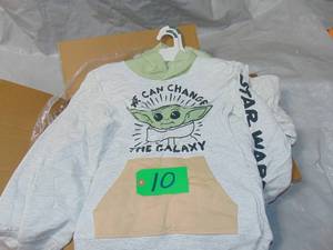 9 Pack Lot Boys Star Wars Baby Yoda Fleece Pullover Sweatshirt - Beige medium size