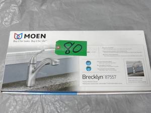 Moen Brecklyn Single-Handle Pull-Out Sprayer Kitchen Faucet with Power Clean in Chrome