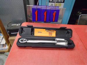 New Tacklife 38 ft lb torque wrench. As shown.