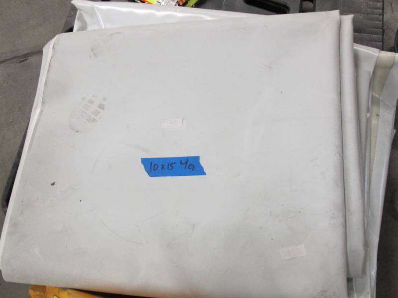 lot 135 image: NEW Vinyl Remnant - 50 oz. 10 x 15 GrayWhite Vinyl tarp - Super Heavy Duty