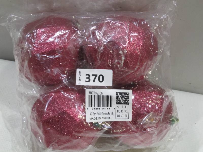 lot 807 image: Vickerman 4.75 Berry Red Glitter Geometric Ball 4Bag