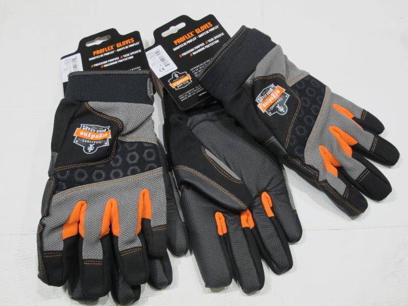 lot 848 image: NEW Pair of Ergodyne ProFlex 9002 ANSIISO-Certified Full-Finger Anti-Vibration Gloves Gray XL
