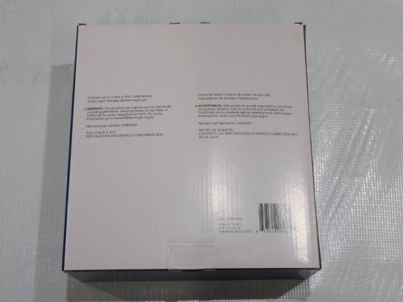 lot 916 image: CELEBRATIONS E46G4S11 CHRISTMAS LED MINI MIGHTY DRIVEWAY MARKER, CLEAR