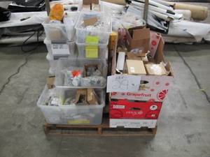 lot 29 image: Pallet of Store Overstock and New Ecommerce Product - Shelf and Cabinet Pulls