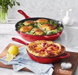 lot 246 image: NEW Members Mark 2-Piece Enamel Cast Iron Skillet Set - RED