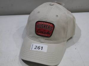 lot 261 image: NEW Captivating Brand Nebraska Cornhusker One Size Fits Most Baseball Cap - Cream