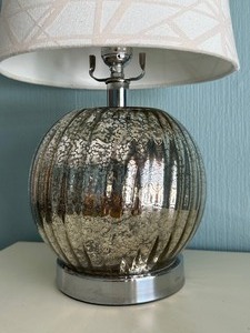 lot 27 image: Decorative Metallic Table Lamp