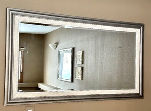 lot 38 image: Large Decorative Wall Mirror