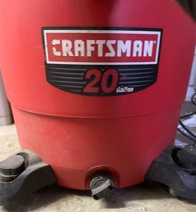 lot 128 image: Craftsman 20 Gallon WetDry Vac