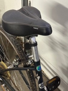 lot 113 image: Vintage Specialized Crossroads Bicycle