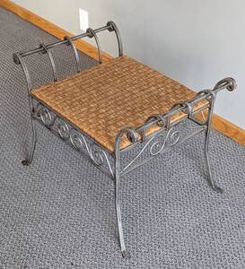 lot 69 image: Decorative Petite Wicker BenchStool