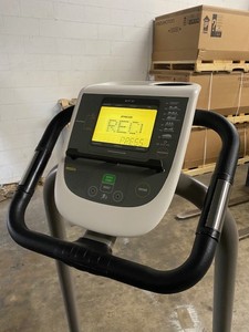 lot 9 image: Precor EFX Elliptical Cross Trainer