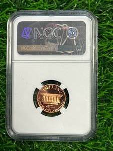 lot 6 image: 1980 PF69 Ultra Cameo Lincoln Cent