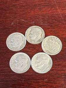 lot 11 image: Lot of 5 Roosevelt Silver Dimes (1946-64)