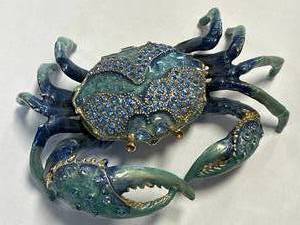 lot 14 image: Crab Jewelry Box (these are expensive)