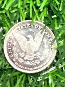 lot 27 image: .999 Silver 14oz Round