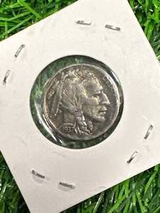lot 37 image: 1937 Buffalo Hobo Nickel