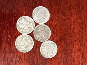 lot 58 image: Lot of 5 Mercury Dimes