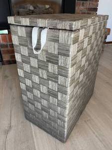 lot 69 image: Weaved Look Hamper