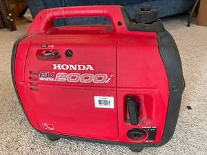 lot 80 image: Honda EU Inverter 2000
