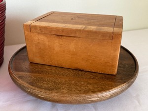 lot 45 image: Variety of Home Decor Items