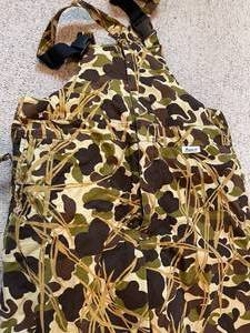 lot 133 image: Mountain Prairie Flyway Camo Hunting Pants