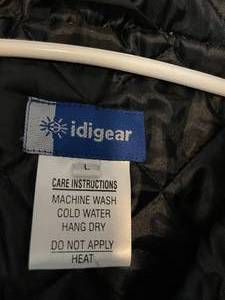 lot 141 image: Idigear Arctic Armor Hooded Winter Coat