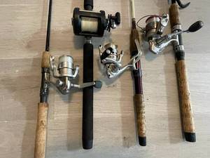 lot 150 image: 4 Fishing Rods and Reels